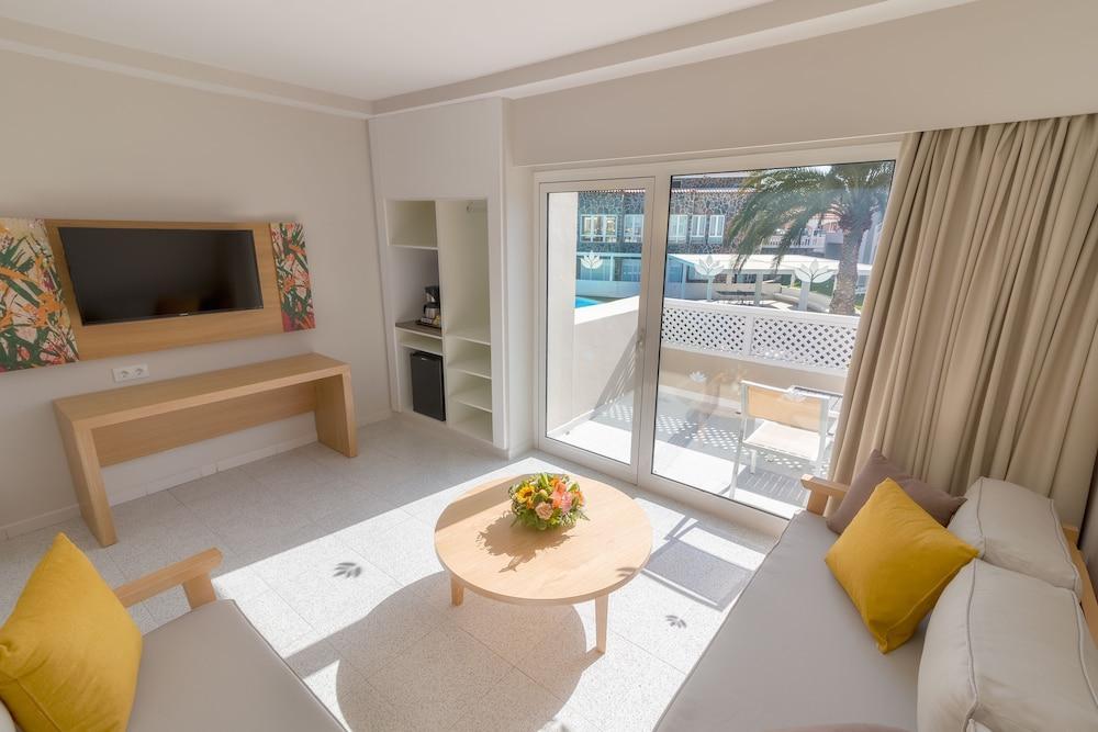 Apartamentos Livvo Koala Garden マスパロマス エクステリア 写真